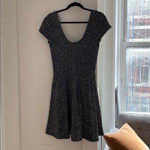 Stretchy black & white T-shirt dress